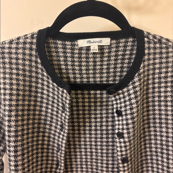 Madewell Houndstooth Crewneck Cardigan in 100% Merino Wool - Picture 9 of 10
